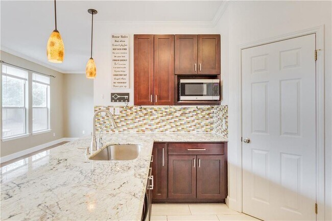 Building Photo - 13401 Gent Dr