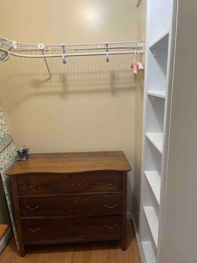 Building Photo - 176 Schools Dr