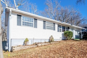Building Photo - 3633 Shores Dr
