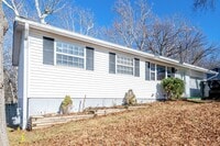 Building Photo - 3633 Shores Dr