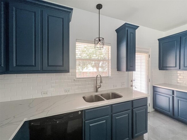 Building Photo - 3917 Bronco Bend Loop
