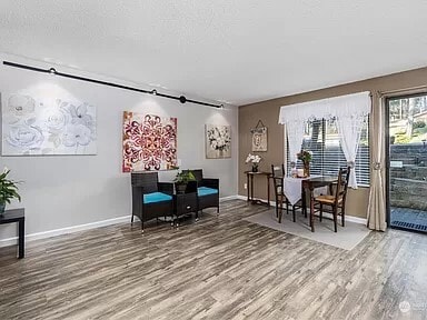 Building Photo - 690 NW Atalanta Way