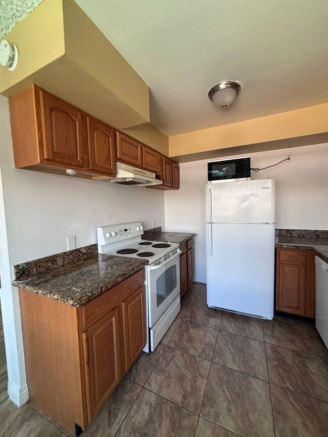 Building Photo - Spacious Beautiful North Park 1 Bed / 1 Bath with Pool