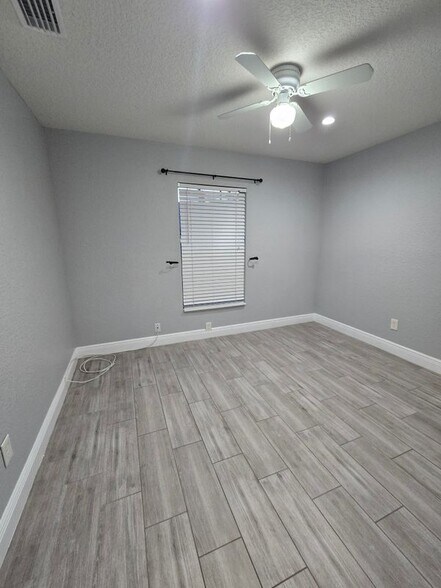 Building Photo - 14341 Island Cove Dr
