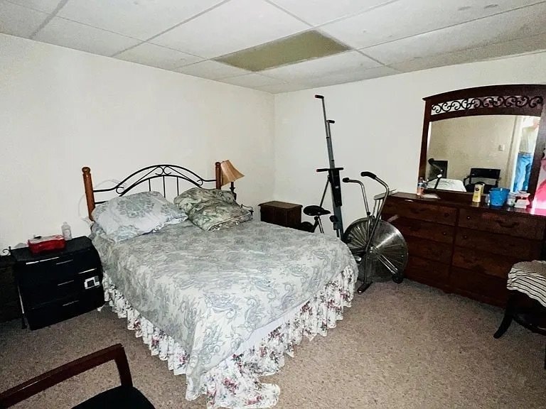 Building Photo - 1604 E 9th St