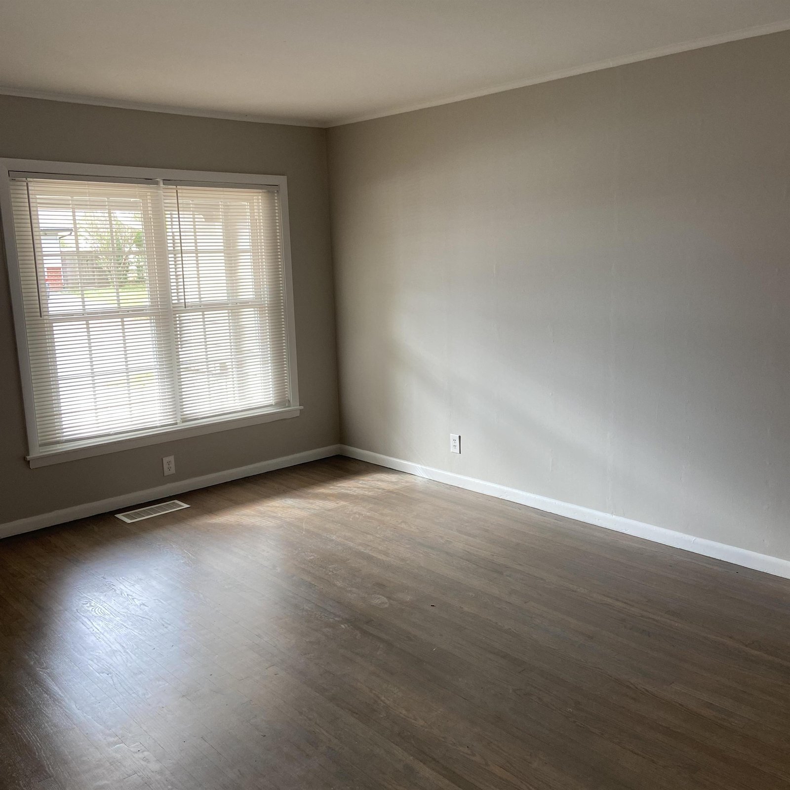 Building Photo - 6149 E 20th St