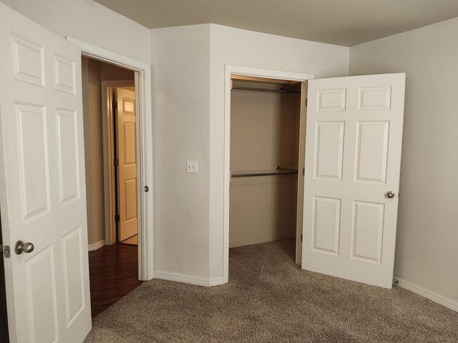Building Photo - 2805 Conner Dr