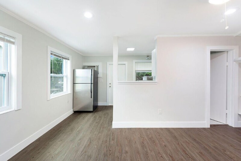 Building Photo - 1883 Smith Dr