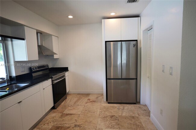 Building Photo - 7361 SW 117th Terrace