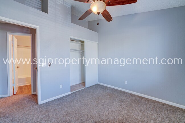 Building Photo - 18604 N 33rd Dr