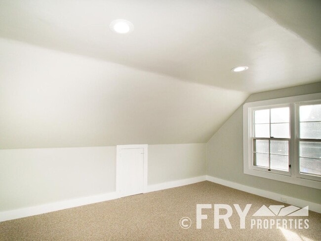 Building Photo - 3224 Perry St