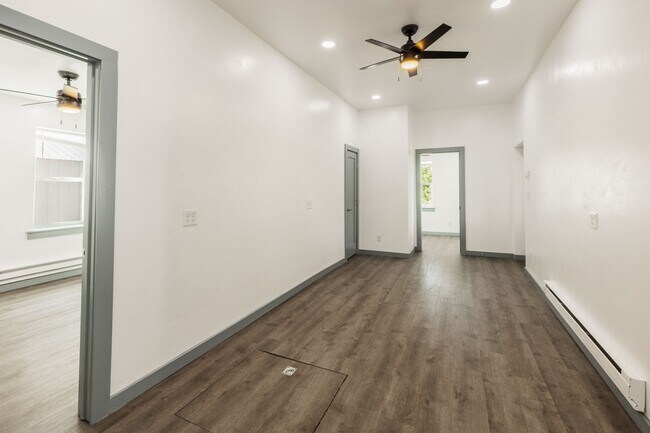 Building Photo - 452 Fremont St