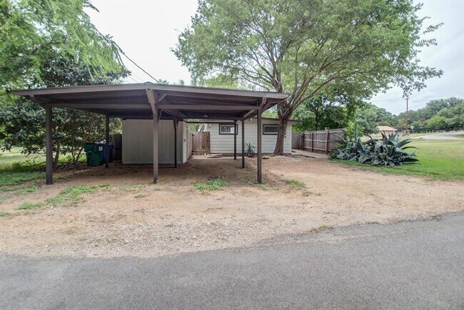 Building Photo - 1608 Boyd Ln