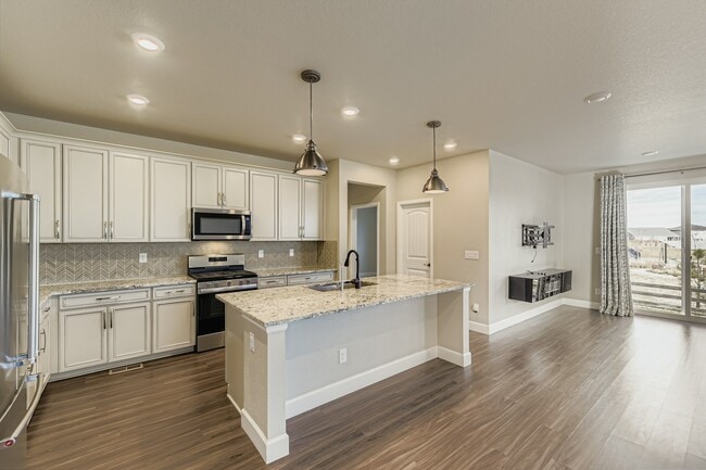 Building Photo - 18281 Grosbeak Pl