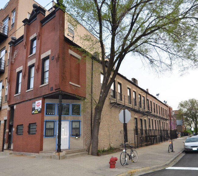 Building Photo - BUCKTOWN APARTMENT- FORMER CORNER TAVERN
