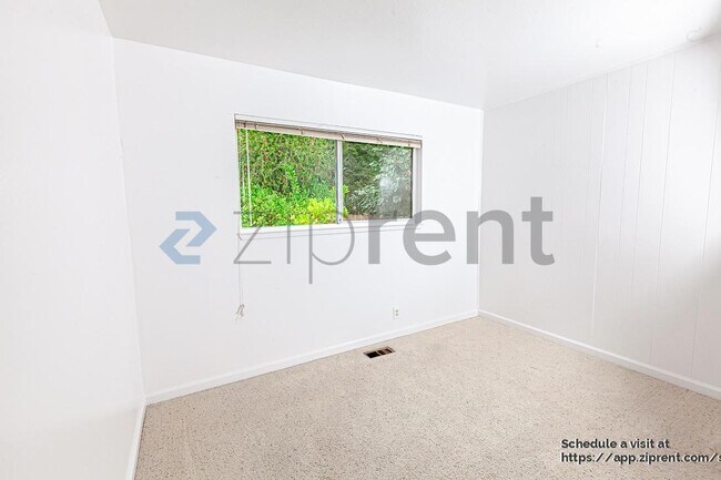 Building Photo - 3040 Blane Way