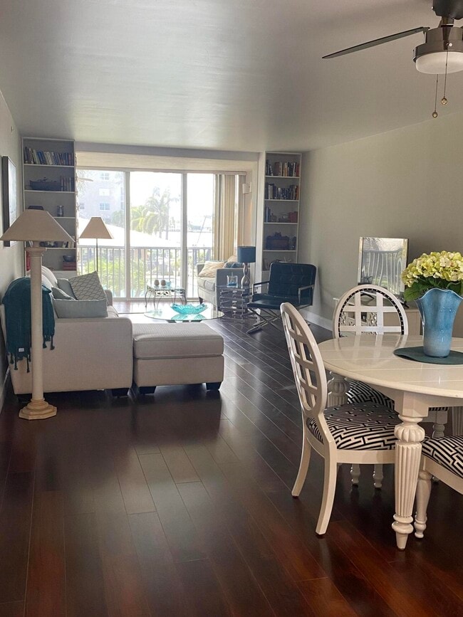 Building Photo - 3212 S Ocean Blvd