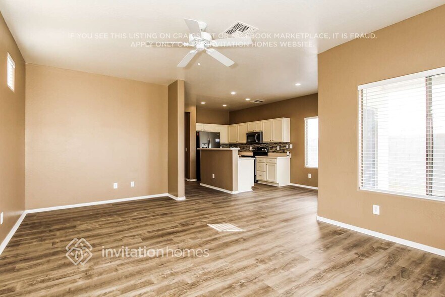 Building Photo - 5170 W Shaw Butte Dr