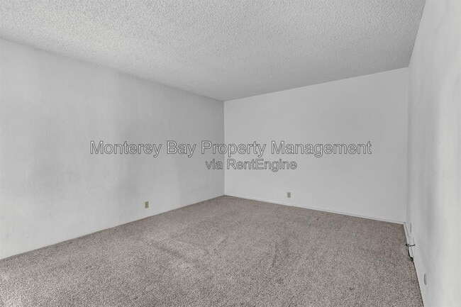 Building Photo - 500 Glenwood Cir