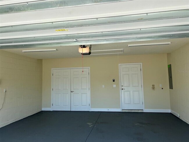 Building Photo - 4 Rainrock Pl