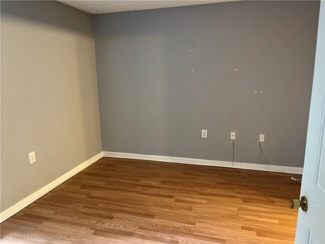 Building Photo - 612 Granville Ct