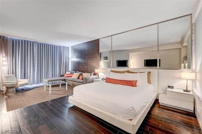 Building Photo - Palms Studio w/ Strip View & BALCONY ACCES...