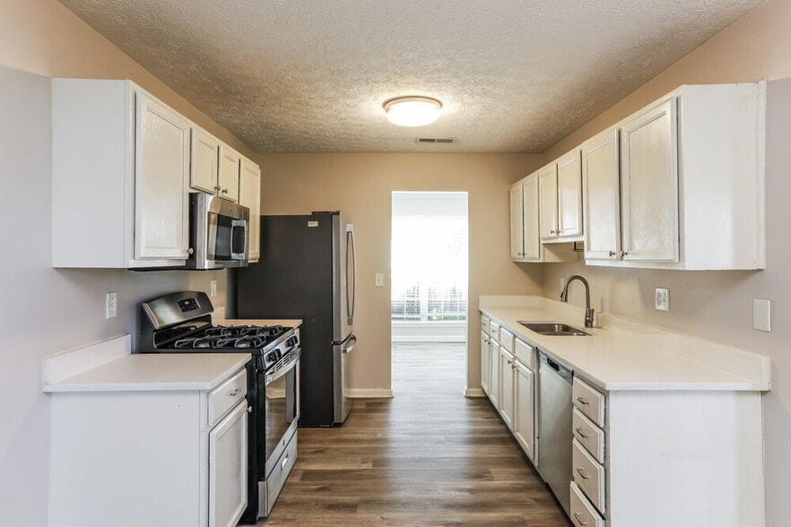 Building Photo - 7144 Springchase Way