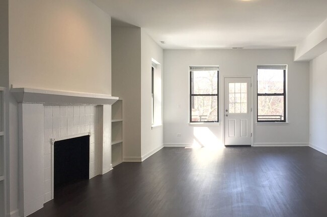 Dining/Living room - 5507-5509 S. Hyde Park Boulevard