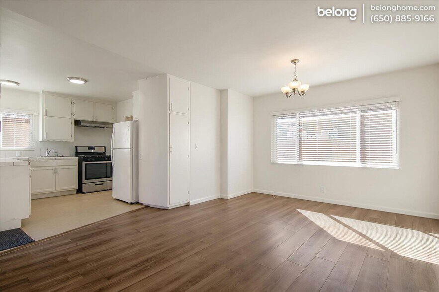 Building Photo - 11856 Beatrice St