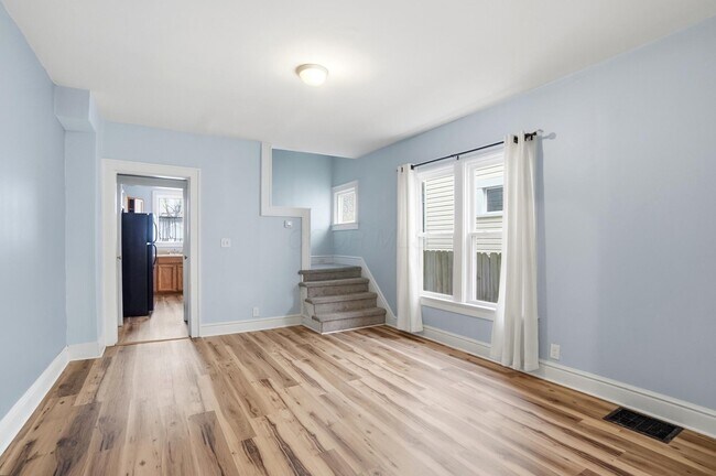 Building Photo - 212 E Hudson St