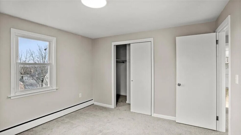 Building Photo - 28 Leuvine St