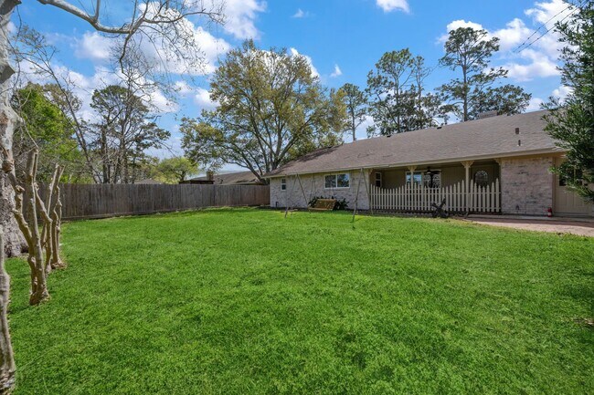 Building Photo - 210 Ridgemont Dr