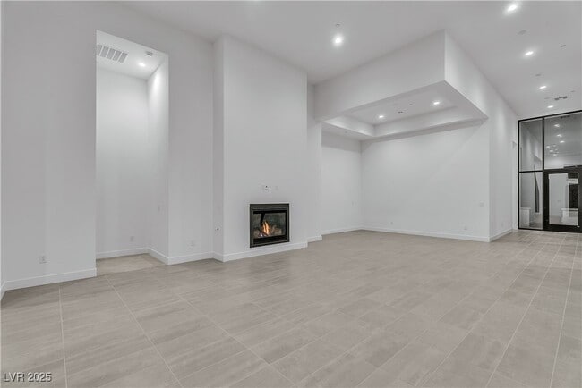 Building Photo - 10739 Agate Clfs Ave