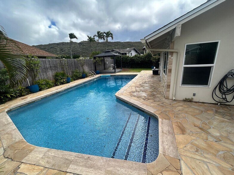 Building Photo - 7544 Muolea Pl