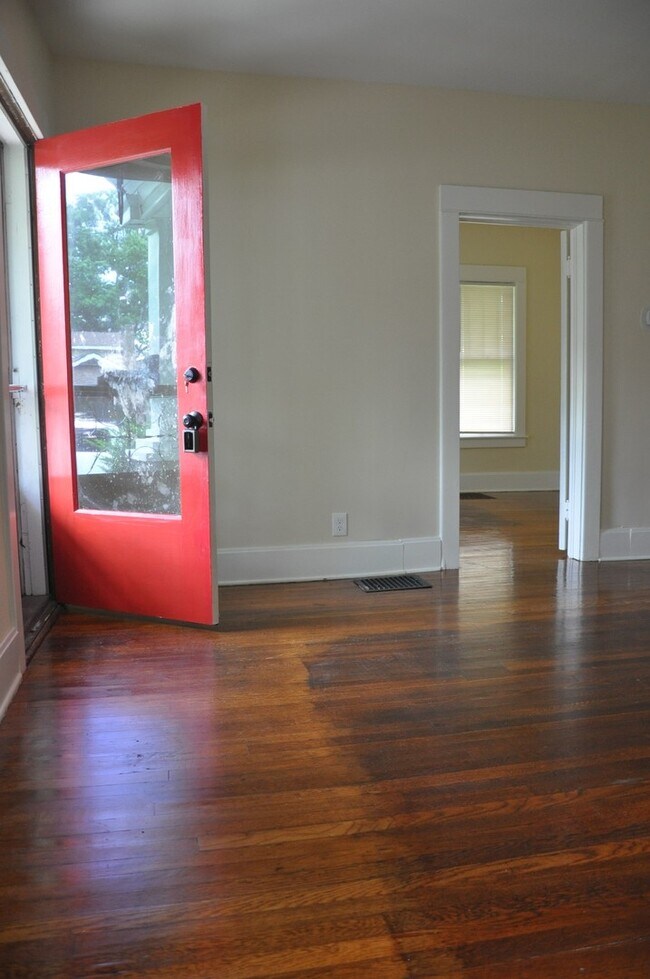 Building Photo - Pre-Leasing Now for Fall Semester 2026