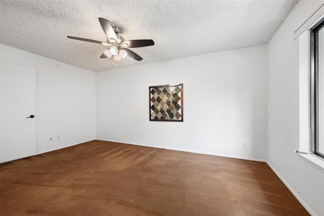 Building Photo - 9504 Quail Village Ln