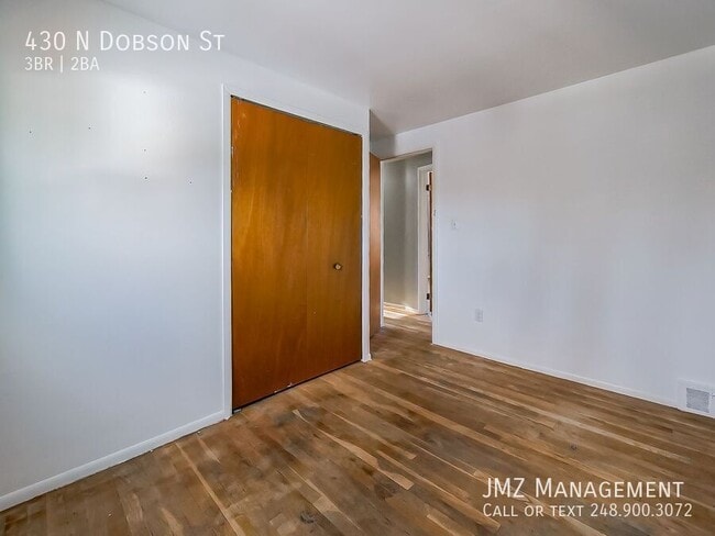 Building Photo - 430 N Dobson St