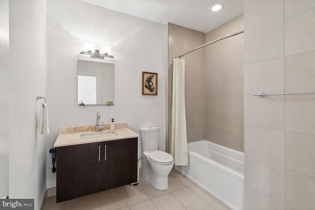 Building Photo - 1119 N Howard St