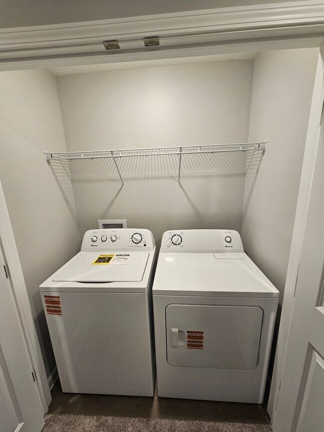 Building Photo - SIERRA TANGO CREEK RIDGE, LLC