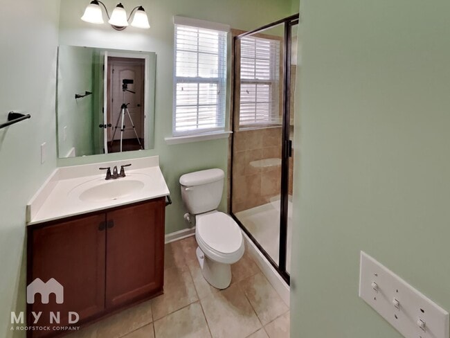 Building Photo - 9420 Ardrey Woods Dr