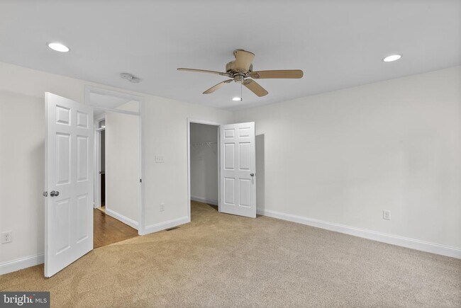 Building Photo - 402 E Fort Ave