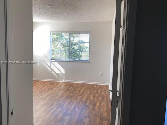 Building Photo - 8070 N Nob Hill Rd