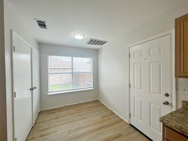 Building Photo - 6905 Fairfield Dr
