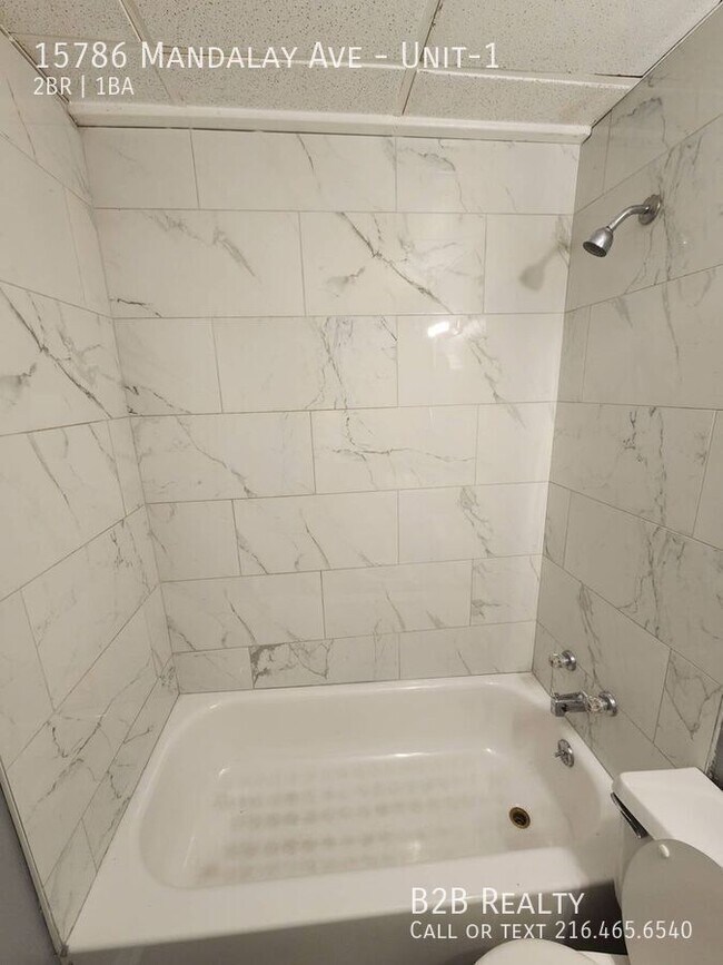 Building Photo - 15786 Mandalay Ave