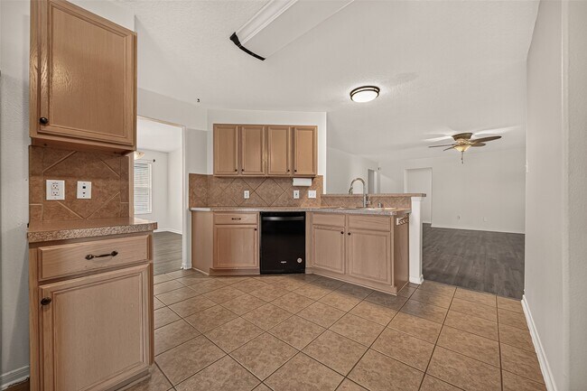 Building Photo - 16938 Tableland Trail