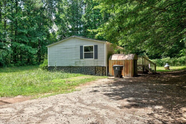 Building Photo - Temple GA - Paulding County - 3 bedrooms/2 baths $1350.00/month