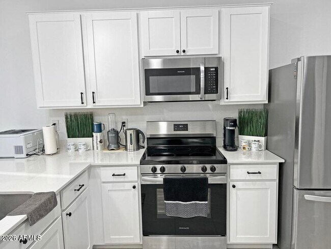 Building Photo - 29902 N Acacia Dr.