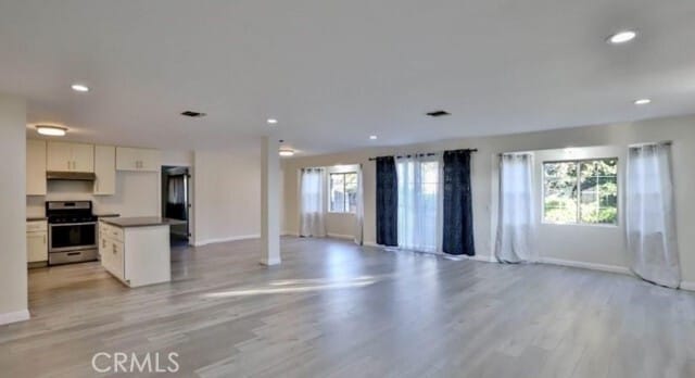 Building Photo - 14716 Borego Dr