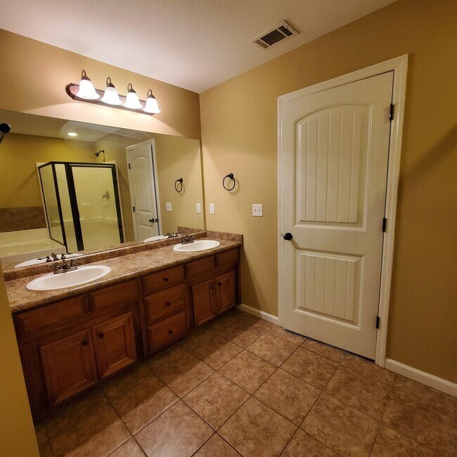 Building Photo - Welcome to Serene Living: Spacious Home on a .61 Acre Lot near Moody Airforce Base