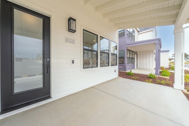 Building Photo - 111 Sea Shell Ave